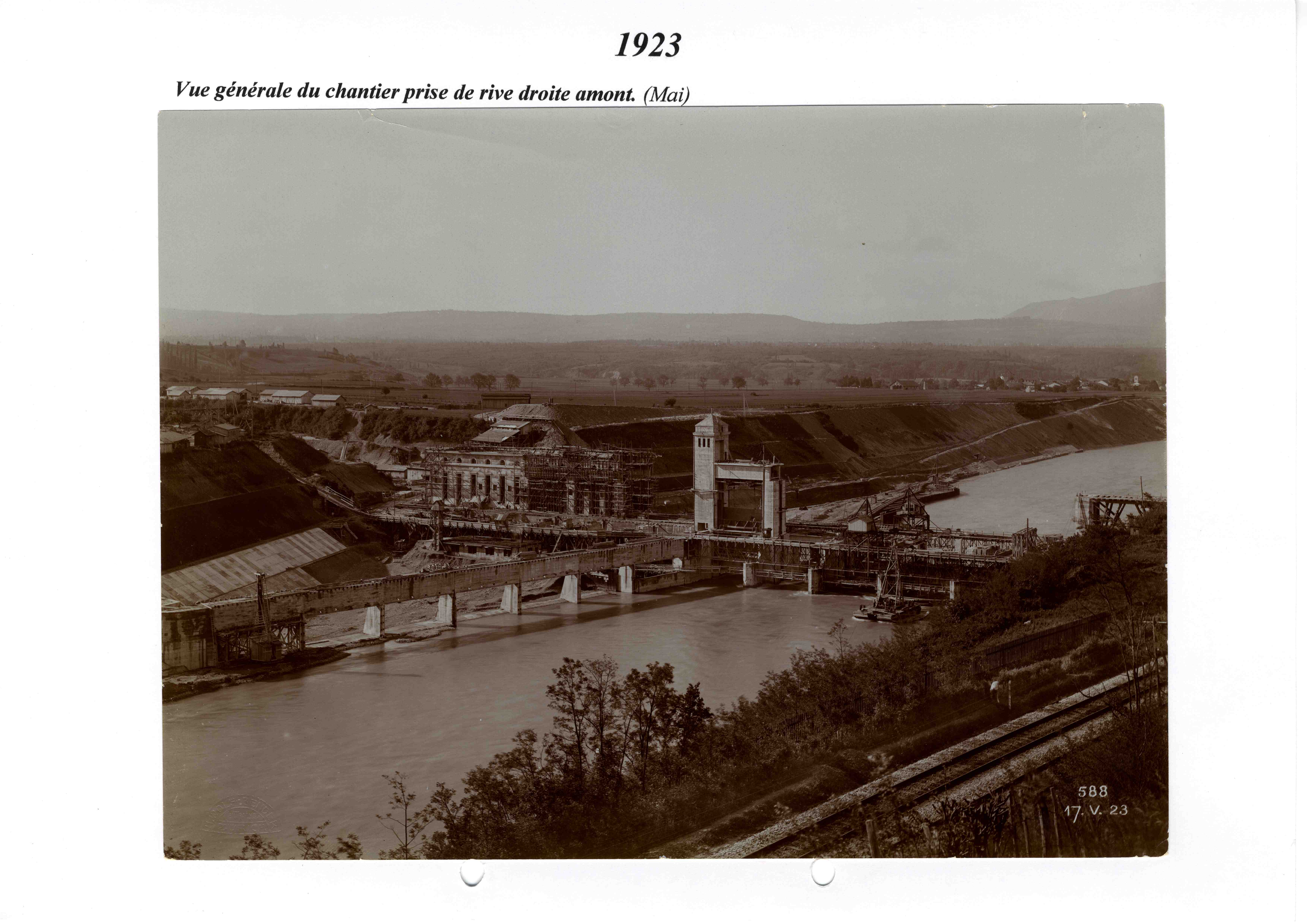 photo118-1923- Vue générale du chantier prise de rive droite